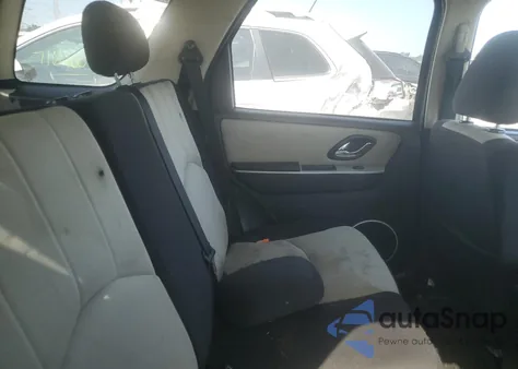 2005 Mercury Mariner из США, поврежденный, VIN 4M2YU57135DJ24244